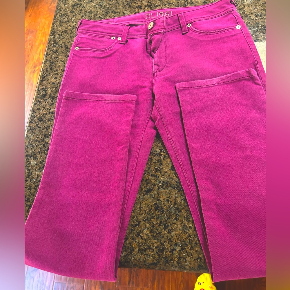 Nearly brand new DL 1961 low rise, straight leg jeans